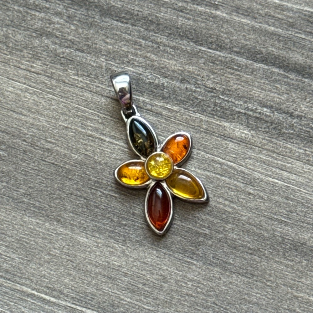 Sterling Silver Multicolor Amber Flower Pendant – 925